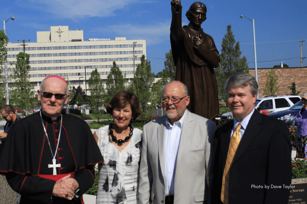 Bishop Baraga sculpture unveiling 2012 with Bishop Hurley, Joan and Peter Secchia and the sculptor