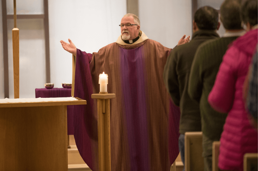 Father Chuck Cunniff, CSP, deceased on May 2, 2024. Photo taken of him preaching at St. Luke University Parish, Allendale when he was associate pastor there.